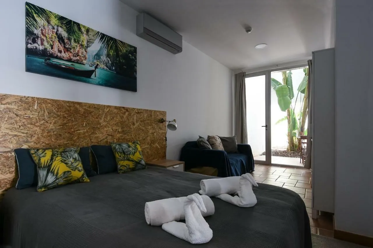 Pé na Areia - Guest House Vila Real de Santo António Couette-café
